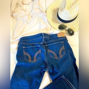 Hollister straight leg jeans, size 29x31, no rips or tears